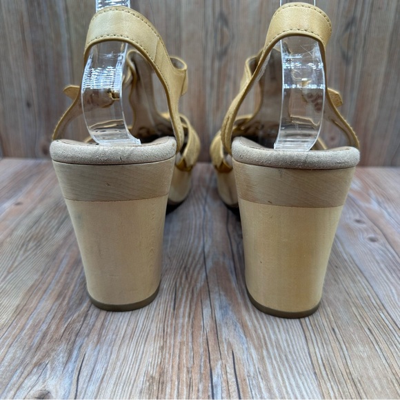 Earth Origins Oak Cerris Platform Block Heel Amber Yellow Sandals Size 10 - Picture 4 of 9